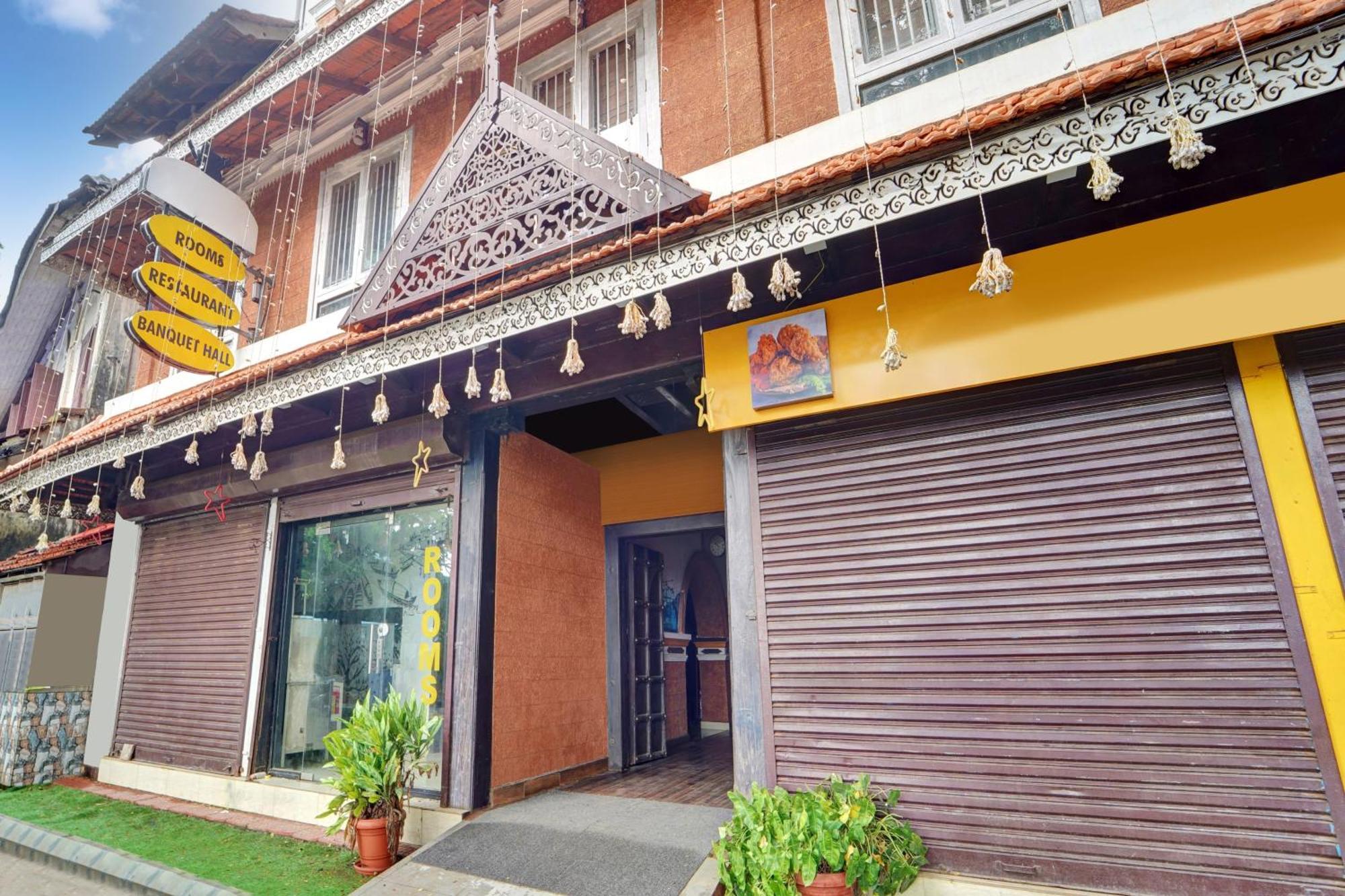 Super Collection O Calvathy Road Near Fort Kochi Esterno foto